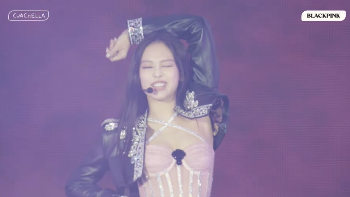 jnkstyle's tweet photo. JENNIE WHAT THE HELL https://t.co/5RJqH3ojme