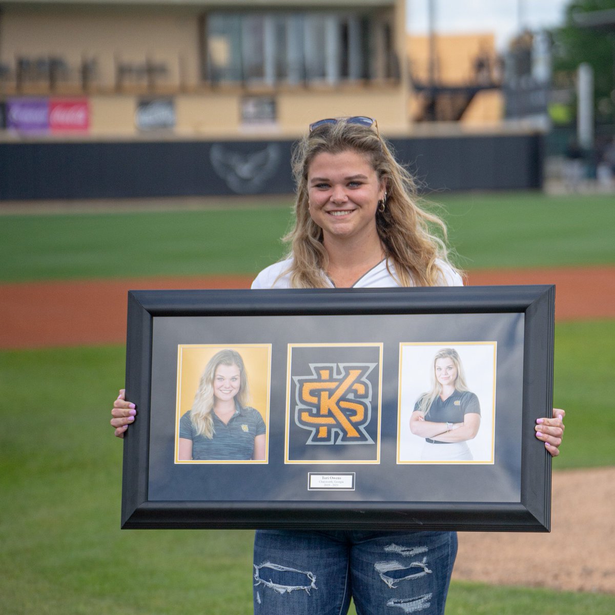 KSUOwlsWGOLF's tweet photo. Today during the @KSUOwlsBaseball game we honored our seniors @tortoise_lea and @mevskii 🥳

#competewith | #HootyHoo 🦉🏌️‍♀️ https://t.co/XmZybeA5dv