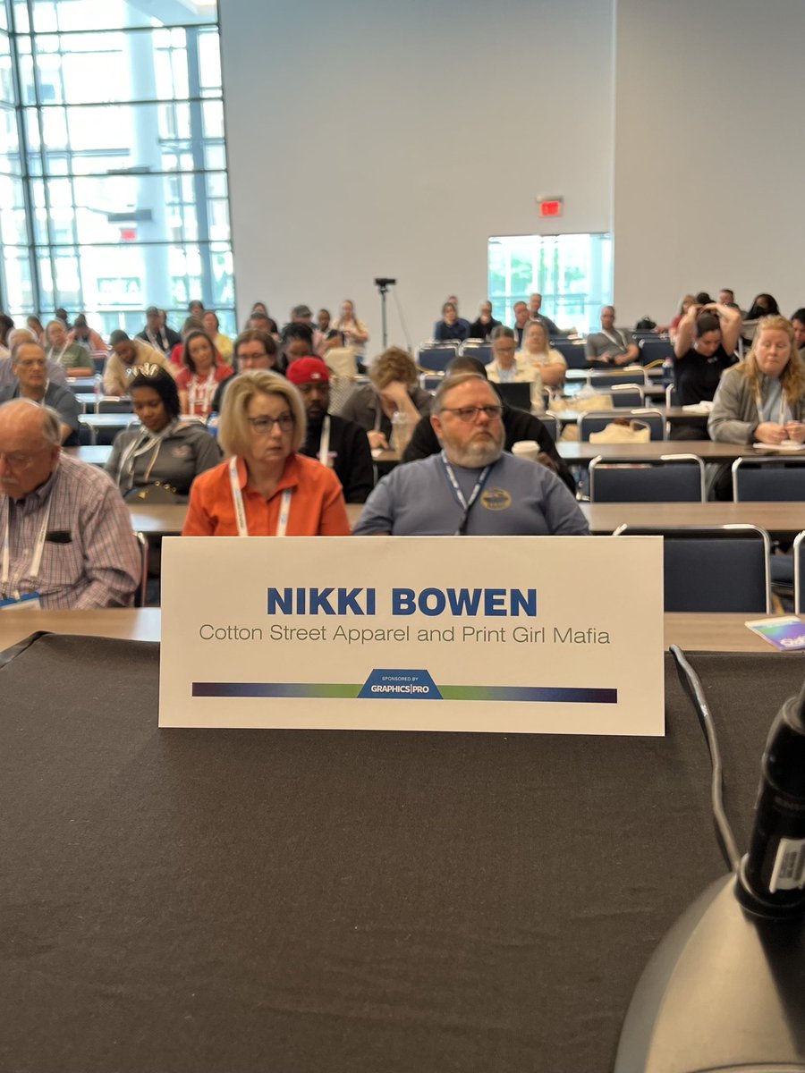 GraphicElephant's tweet photo. It was nice to see both of my events packed at @gp_expo Charlotte😁 so happy to see the industry flourishing and seeking education👍
.
.
.
#customapparel #screenprinting #embroidery #dtg #dtfprinting #graphicsproexpo #gpxcharlotte #ScreenPrintingEducation #ScreenPrintingTips https://t.co/MCqfBNovA0