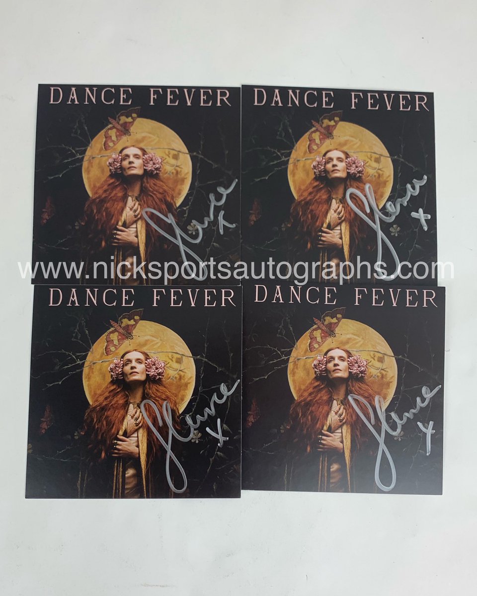 nicksautographs's tweet photo. Recently obtained autographs of Legendary Musician, Florence Welch #FlorenceWelch #florenceandthemachine #DogDaysAreOver #YouveGotTheLove #DanceFever #Lungs #HighAsHope https://t.co/c2Djx7Zs4k