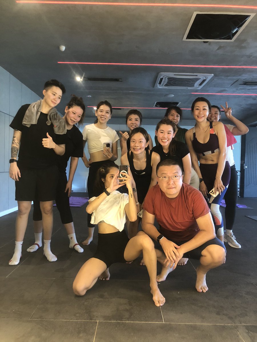Miraclesnipe's tweet photo. Coach mood. 

I’m a Muay Thai Coach ( For adults and kids)
I’m a Body Combat Coach 
I’m a Fitness Coach https://t.co/4FoNXfzYPw