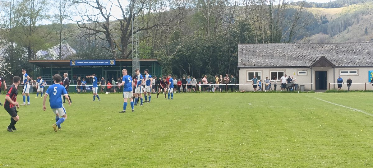 🧵A brilliant second half from Machynlleth yesterday ensured they comfortably went on their way to a 7-1 victory over Talgarth Town 🏴󠁧󠁢󠁷󠁬󠁳󠁿

I gathered the thoughts of Machynlleth Coach Jamie Farmery and hattrick hero Callum Page after the game (Thread 👇)
#CentralWales | #Machynlleth