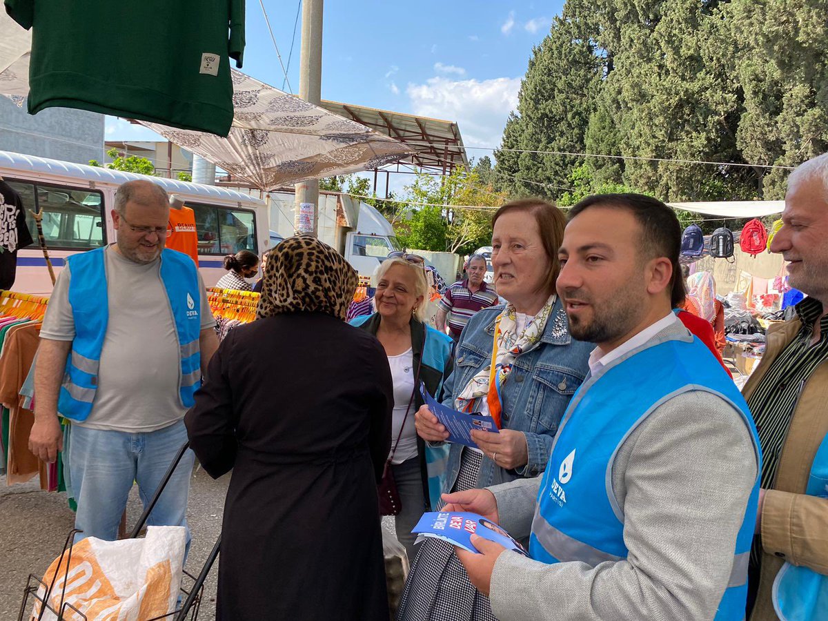 #manisa #chpmilletvekili adayı eski bakan sayın @adaykavaf ile #mareşalfevziçakmak Mah pazar ziyaretimiz 
Halkın teveccühü bizi çok mutlu etti 
#teşekkürlerhorozköy
 <a href="/alibabacan/">Ali Babacan</a> @adaykavaf <a href="/CTuncdirek/">Cansın Tunçdirek</a> <a href="/cuneyttaylan/">Cuneyt TAYLAN</a> <a href="/tanerkok45/">Taner KÖK</a> <a href="/filiz_kayatepe/">Filiz Kayatepe</a> <a href="/tulin_ekz/">Tülin Ekiz</a> <a href="/slymnshin/">Süleyman Şahin</a> <a href="/emrhunlu/">Emrah Ünlü</a>