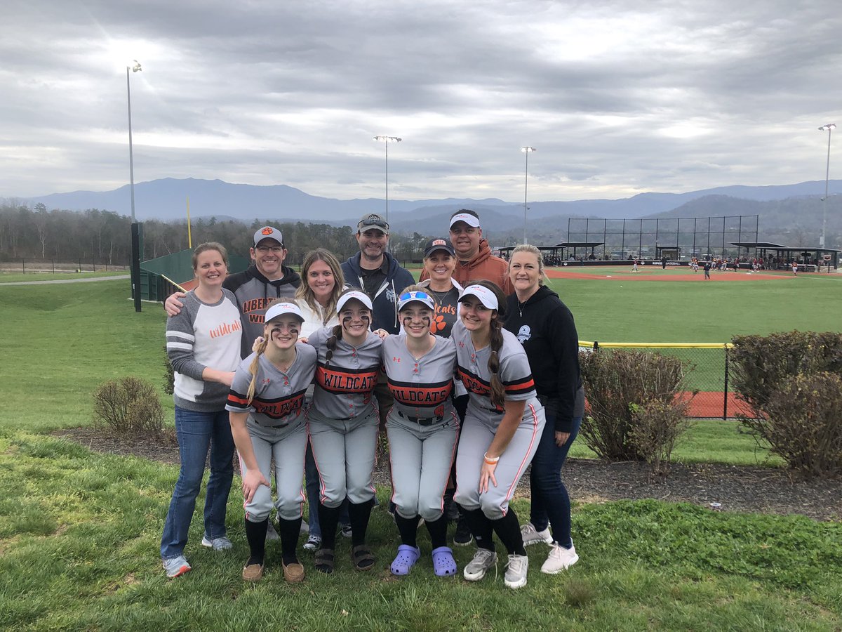 Senior Week: Come out Monday &amp; celebrate these 4 great kids &amp; outstanding young ladies who represent Wildcat Softball with Class, Toughness, &amp; Dignity: <a href="/PeytonMurph2023/">Peyton Murphy</a> <a href="/finnleyolsen/">Finnley Olsen</a> <a href="/annamitchell50/">Anna Mitchell</a> <a href="/Swhisenand2023/">Samantha Whisenand</a> Wildcat Proud &amp; 💪🧡🖤👊