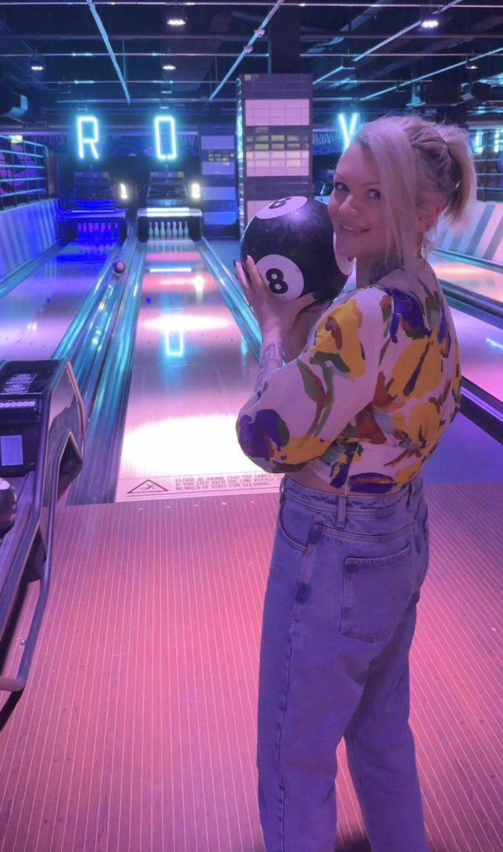 Now this date night is right up my alley 🎳😅