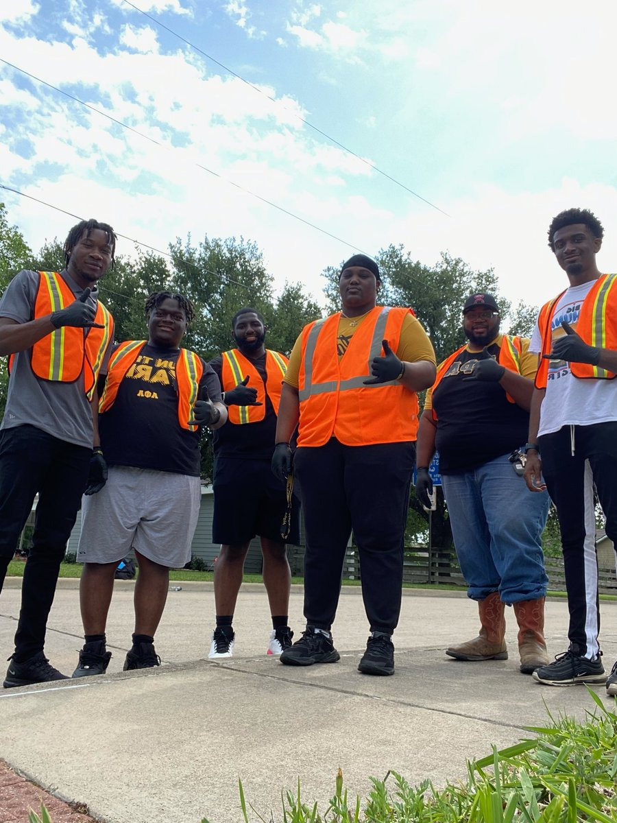 PotentPiO's tweet image. chamPiOns week has come to an end. We would like to thank everyone for coming out this week and as said before, be on the lookout for our rescheduled volleyball tournament.

- until next time 🤙🏾
#stillpotent