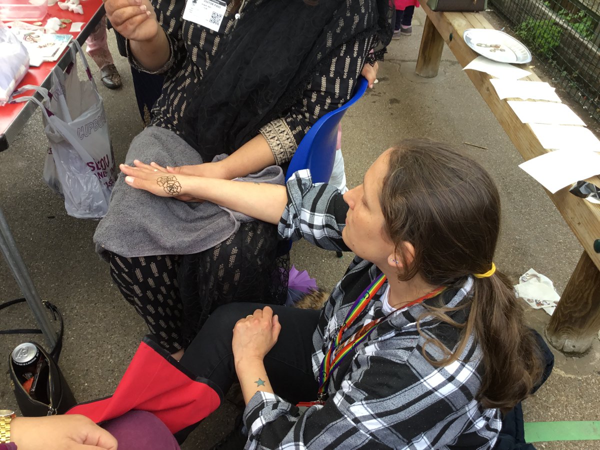 "The Best Celebration Ever!" That is what one of our pupils said... and it certainly was a fun afternoon.  Thank you to all of the parents that helped us to celebrate Eid and to everyone that came along.  We hope that you all had a fantastic time!