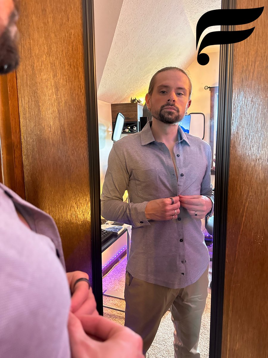 CoyoteWildfire's tweet image. #Fabletics? I see you. 👀

Not only have they been ushering in the new lines of activewear and athleticwear, they&apos;ve also been bringing in some fantastic smart casual outfits as well.

That VIP Membership can really help you save!

fabletics.com/coyotewildfire

#FableticsMenAmbassador