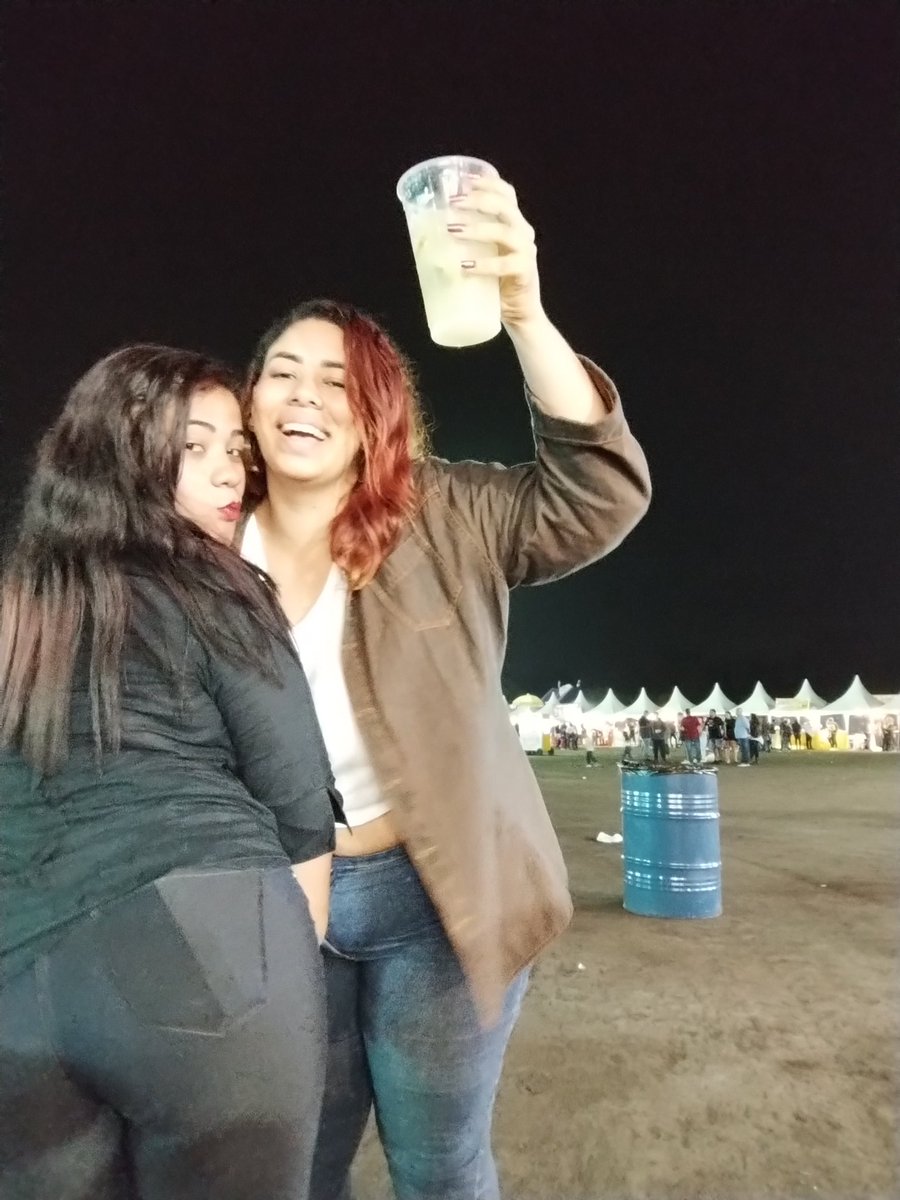 keel021's tweet photo. Minha dupla apocalíptica 💖💖💖
@alicepenedoo https://t.co/yMLIEEW9XQ