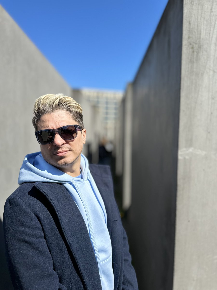 MorningClayton's tweet photo. #Berlin https://t.co/QEgJpW3bFD