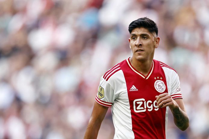 RivaLa4's tweet photo. Man of the match.. #ajapsv @EdsonAlvarez19 #Ajax #Alvarez https://t.co/1OE5gZXYMY