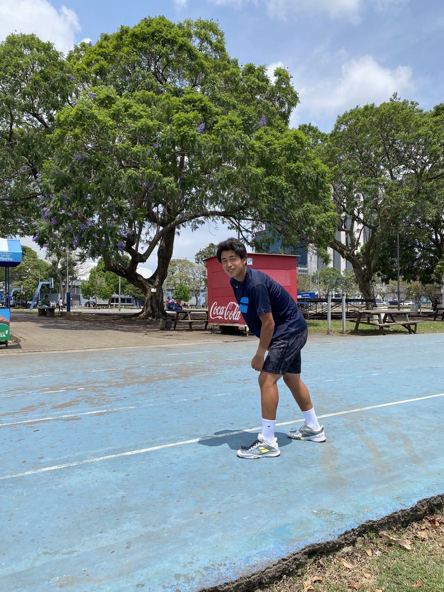tkms_1124's tweet photo. ITF San Jose J100 week1
ダブルスベスト4でした。6-4 4-6 8-10と勝てる試合を落としてしまったのが悔しいです。
すぐに切り替えてweek2に向けて調整してます。2枚目は予選に出てる14歳の子とヒッティングを頼まれてした時の写真です！3、4枚目はトレーニングの風景です！#Babolat #erg #athlete_care2 https://t.co/A2m0mazMr4