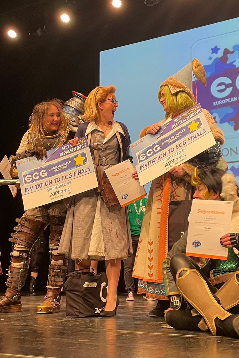 I need to process this a little. Witch hat means a lot to me and I can't believe I won the German ECG prelim with Coco qq

And I'm like super excited to go to Paris Expo with these crazily skilled people @cf_cosplay! 

Also thanks to the judges and @animuc ✨💓 
#Δ帽子