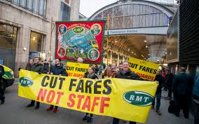 WistfulCass's tweet image. Mark Harper doesn't understand #RMT have been on strike for nearly ONE YEAR

Public now know they're not only fighting for proper pay rise, but to STOP #RailService cuts: CLOSING ALL ticket offices, cutting guards &amp;amp; conductors; VITAL for safety esp' of older people 😠

#BBCLauraK