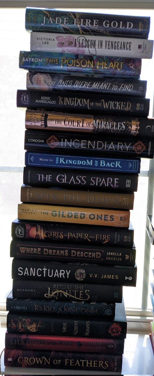 skelleycat's tweet photo. Hey #BookTwitter!!

I'm clearing out my shelves and have a BUNCH of signed, special edition YA hardcovers up for grabs. Most of these are from Owlcrate, but done are from other book box subs. DM if interested, please! https://t.co/RacUtRBSKc