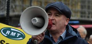 WistfulCass's tweet image. Mark Harper doesn't understand #RMT have been on strike for nearly ONE YEAR

Public now know they're not only fighting for proper pay rise, but to STOP #RailService cuts: CLOSING ALL ticket offices, cutting guards &amp;amp; conductors; VITAL for safety esp' of older people 😠

#BBCLauraK