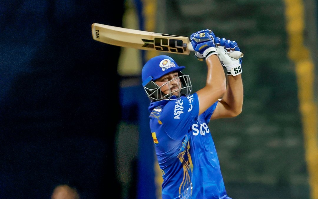 MurohitM's tweet photo. That was a brilliant 💯 from #jaiswal and now the #David finished it perfectly. Thank you #Tim 💙💫

#RRvMI 
#TATAIPL2023 https://t.co/KGJLDzb0QI