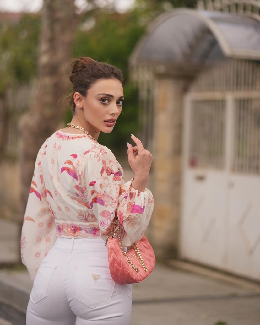 Bizim 🍑 güzelliği halis mi yaa ❤️‍🔥 #RabiaSoytürk