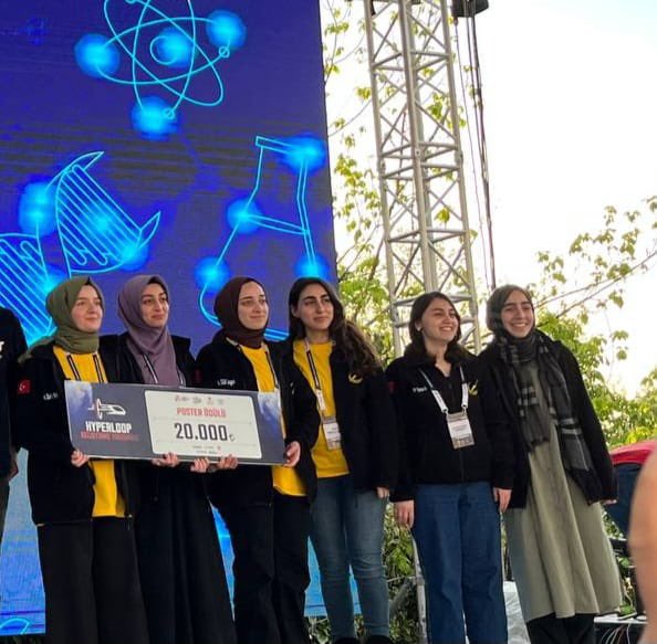 BursaTeknikUni's tweet photo. TEKNOFEST 2023 ‘Hyperloop Geliştirme Yarışması’nda poster ödülü almaya hak kazanan BTÜ-Thunderloop takımımızı tebrik ediyoruz. https://t.co/4afarPOgzU