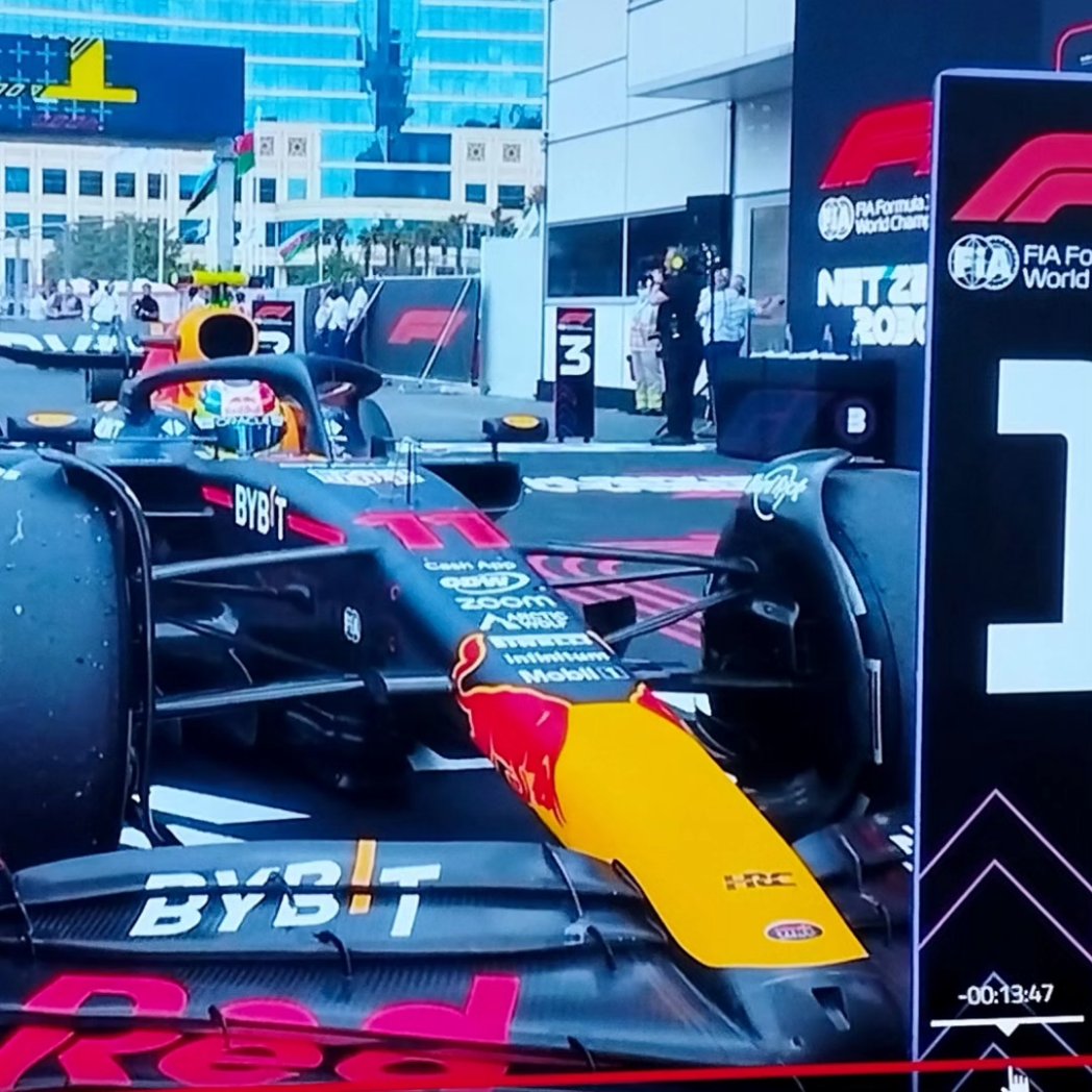 Fer_Hidalgo's tweet photo. Gran victoria de Sergio "Checo" Pérez!!!

México en lo más alto del podium de la F1!!

#ChecoPerez https://t.co/jLvrB9Fijy