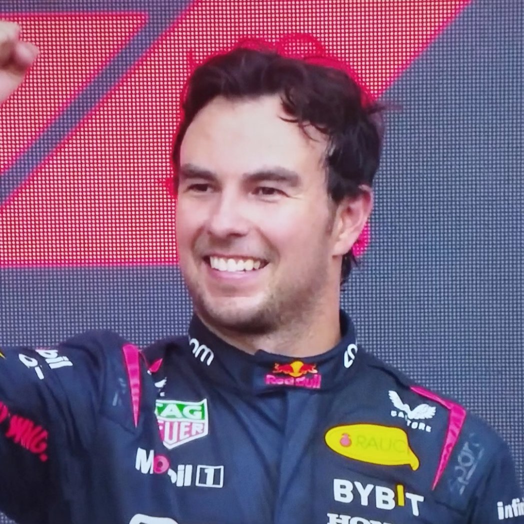 Fer_Hidalgo's tweet photo. Gran victoria de Sergio "Checo" Pérez!!!

México en lo más alto del podium de la F1!!

#ChecoPerez https://t.co/jLvrB9Fijy