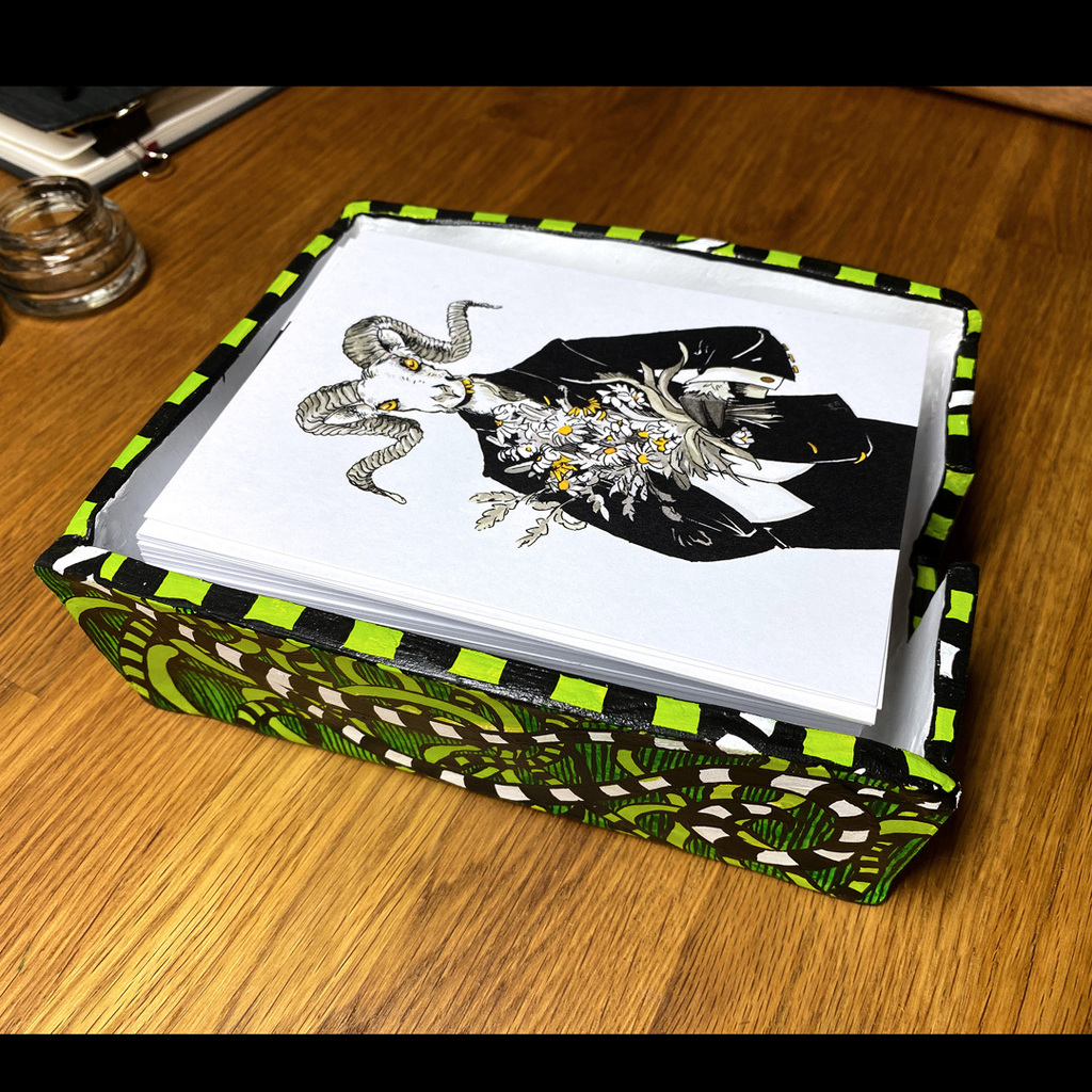 The Aries Card is the only one I printed - at that time i hadn't planned to make a series. One thing i love ... is having... dedicated spaces to put stuff. I like organizing : D But i also don't want to buy so much stuff anymore, so I made an Organizer out of air drying clay…