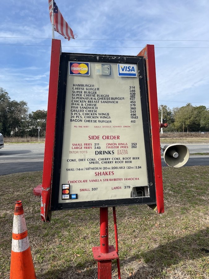 cvivian86's tweet photo. A ten mile and WINDY ride on the beautiful #HawthorneTrail today earned us a snack. #BurgerBarn https://t.co/gO6Ihcvuex
