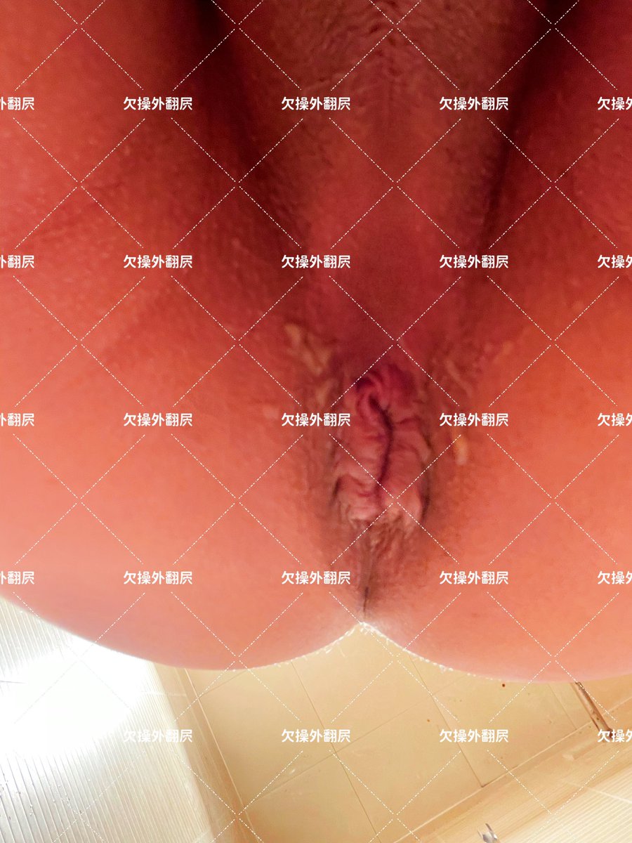qcwfb's tweet photo. 用假鸡吧把屄艹到外翻 https://t.co/fgrS8yl4UR