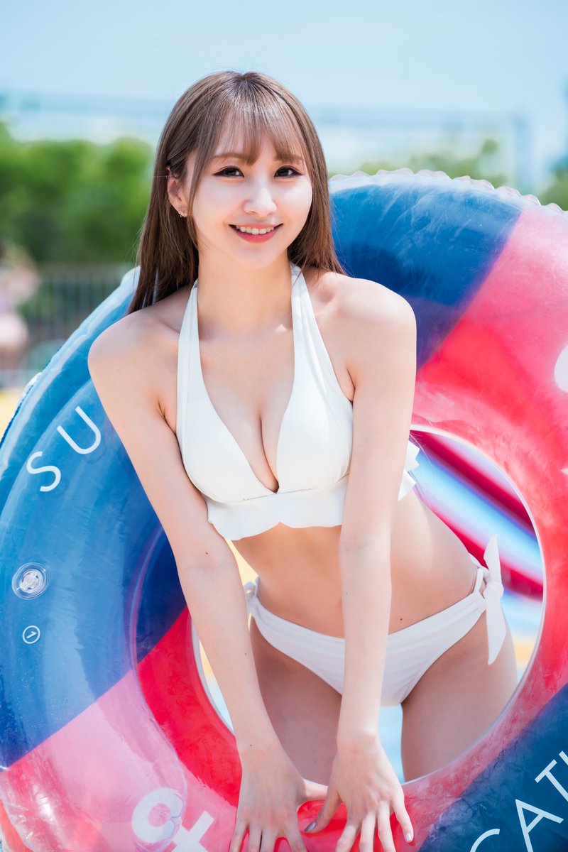 robanomimiphoto's tweet photo. 安藤笑 / Ange☆Rave
2023.4.29 越谷 しらこばと水上公園
#近代麻雀水着祭2023 #ぇみちぃグラビア https://t.co/jSnZxxAcol