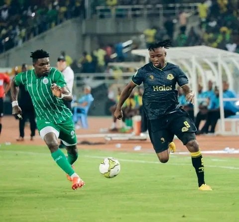 WANANCHI HAO NUSU FAINALI CAFCC 22/23 🏆
.
➡1st Leg
🇹🇿 YANGA SC 🆚 MARUMO G 🇿🇦 
🏟 Mkapa.
.
➡ 2nd Leg
🇿🇦 MARUMO G 🆚 YANGA SC 🇹🇿
🏟 Royal Bafokeng.

#tumerudirasmi #kidosportsupdates #kivumbisokalanyumbani #YangaSC #daimambelenyumamwiko #malumogallants