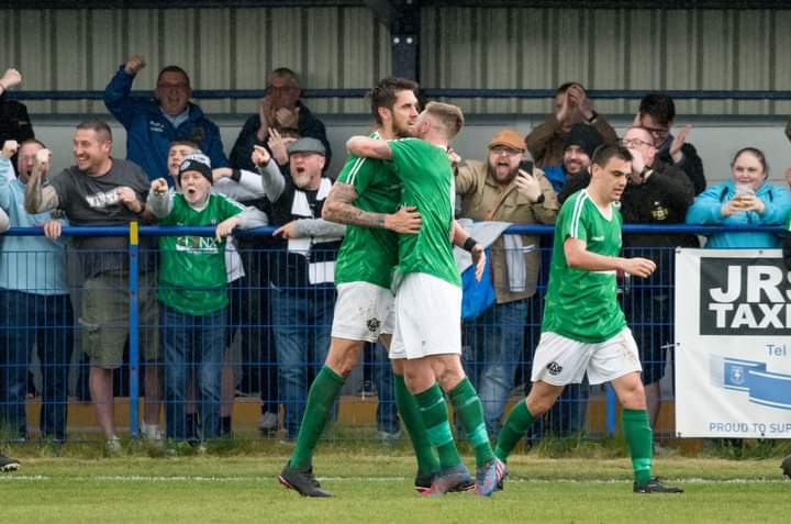 Mr_Me55y's tweet photo. Canny day out yesterday. Howay @Ashington_FC ๐ค๐คโฝ๏ธ๐๏ธ #HowayTheColliers https://t.co/NNHxgtBWX7