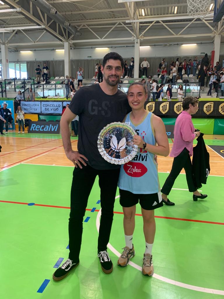 Campeonas #F4LFChallenge 
<a href="/Celtabaloncesto/">CELTA BALONCESTO</a> 
Enhorabuena <a href="/PratsLau/">Lau_prats</a> 
Trabajo, sacrificio e ilusión. Tú granito de arena para conseguir el ascenso a #LFEndesa . Prontito detrás de la pelotita 😘😘😘
<a href="/CompeticionFEB/">CompeticionesFEB</a> #bestofyoufem <a href="/bestofyoubasket/">Best of You Basket</a>