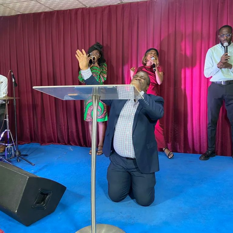 fullxpression's tweet photo. We had a great time in God's presence. Indeed we felt His glory. How did you spend your Sunday? https://t.co/AKAectwCOs
