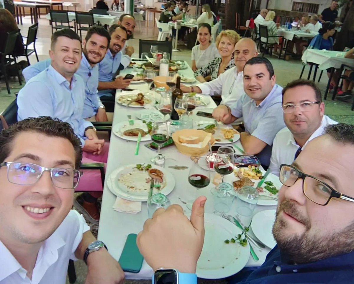 aalmodobar's tweet photo. Faltan algunos, pero qué pedazo de equipo tiene el @ppopular en la Marina Baixa!!! #Guadalest #Beniarda #Polop #Callosa #Confrides #Bolulla #Benidorm https://t.co/Hwv7u1dTS5