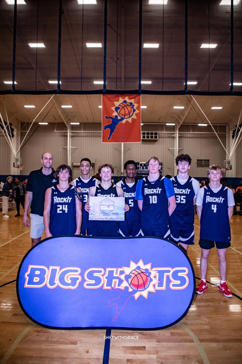 BigShotsGlobal's tweet photo. #BIGSHOTS #MBJamLive
16U Platinum
Champion: RockIt Elite
Tournament MVP: #35 Stu Cosby
RockIt Elite- 63
#35 Stu Cosby 19
#0 Alex Blanchard 15
Flight 22- 47
#34 Nolan Billings 21
#2 CJ Kornegay 15 https://t.co/I7OJP0aYei