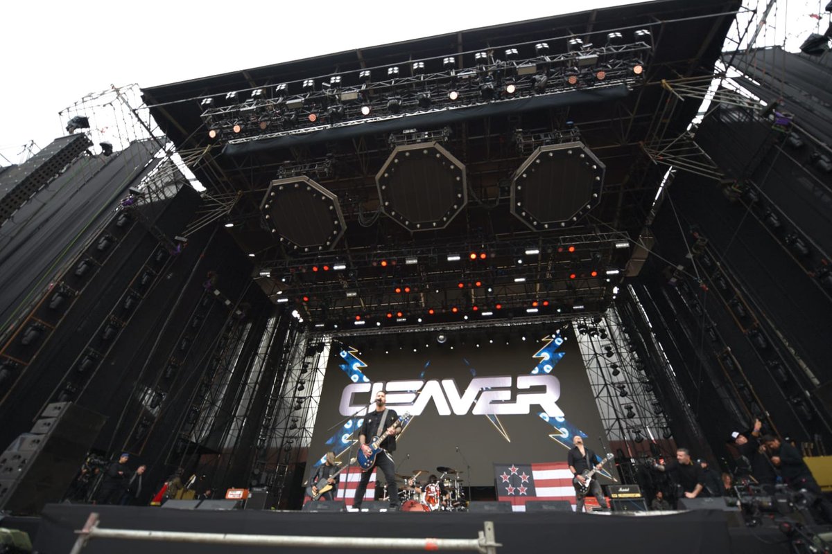 rockaxisoficial's tweet image. Cobertura Masters Of Rock 🤘🔥

@CleaverRockBand sonando fuerte en el Estadio Santa Laura.

Produce @TheFanLabCL 

📸 Sergio Mella

#Rockaxis #MastersOfRock #Cleaver