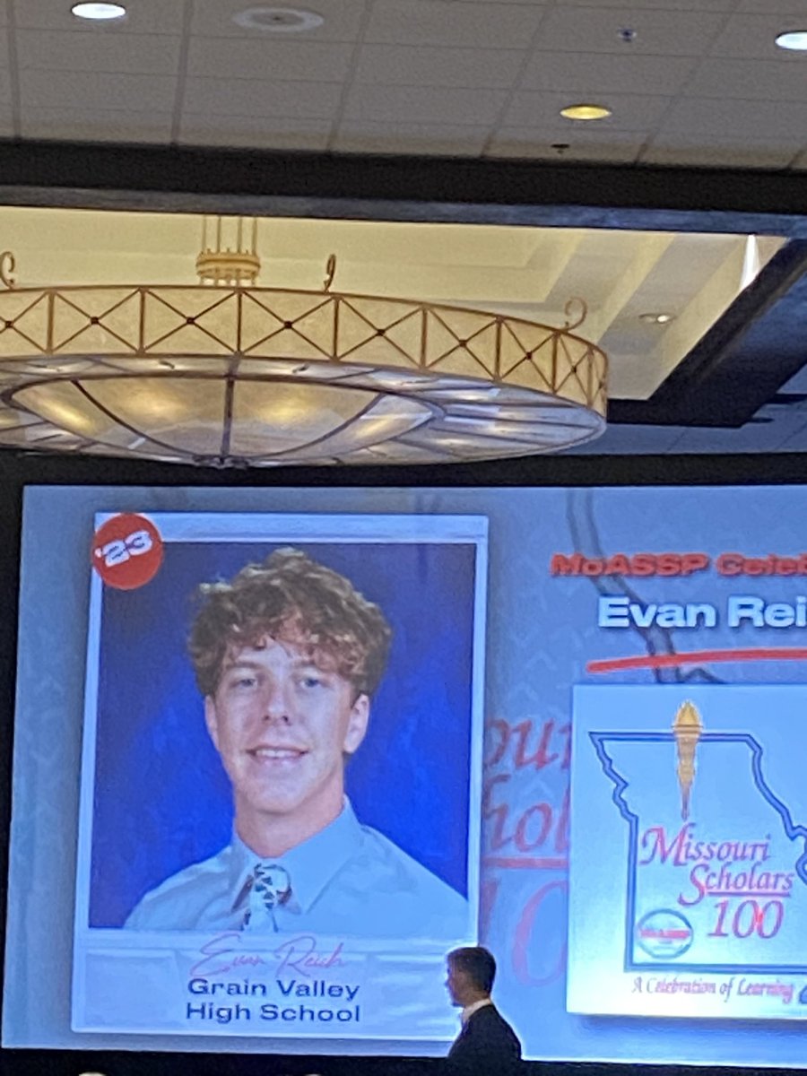 Congratulations to Evan Reich for earning the honor of a Missouri Scholars 100 recipient!