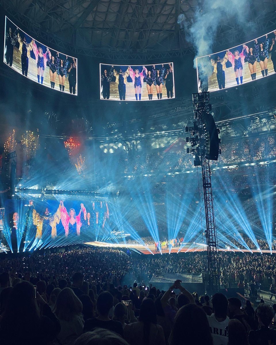 madysonsims's tweet photo. I will never shut up about last night for the rest of my life. Just a heads up 🥲💗 https://t.co/WNKyCMrvVx