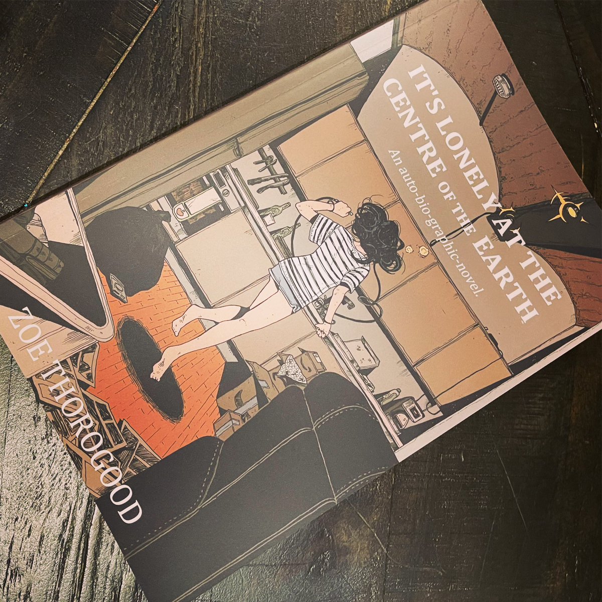 busted_ink's tweet photo. part autobiography, part metafictional look at the art of making art, part rumination on generational trauma + mental illness, part nod to art spiegelman, all beautiful. https://t.co/7g6Vi4r2wf