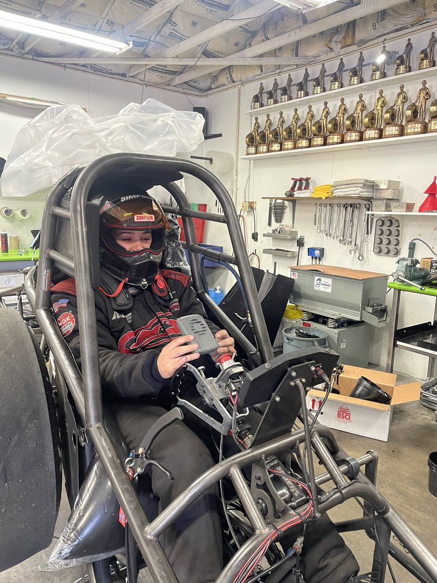 Douggordonraci1's tweet photo. Today was a big day getting seat poured and getting Maddi fitted to the TAFC. Hope to do some license runs soon. #betausa #lucasoil #lucasmb #ngkracing #hoosiertires #passingthetorch @Lucas_Oil https://t.co/YcvOKG9ZQX