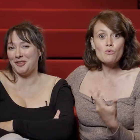 ⁂ ENTRETIEN ⁂
Anne Knosp &amp; Jordane Soudre, comédiennes dans Les Femmes de Barbe-Bleue
5 et 6 mai 2023

Lisa Guez revisite le conte pour donner voix aux femmes séduites et piégées par le charismatique Barbe-Bleue.

Voir l'entretien, informations et ré… instagr.am/p/Crq2i90om1U/