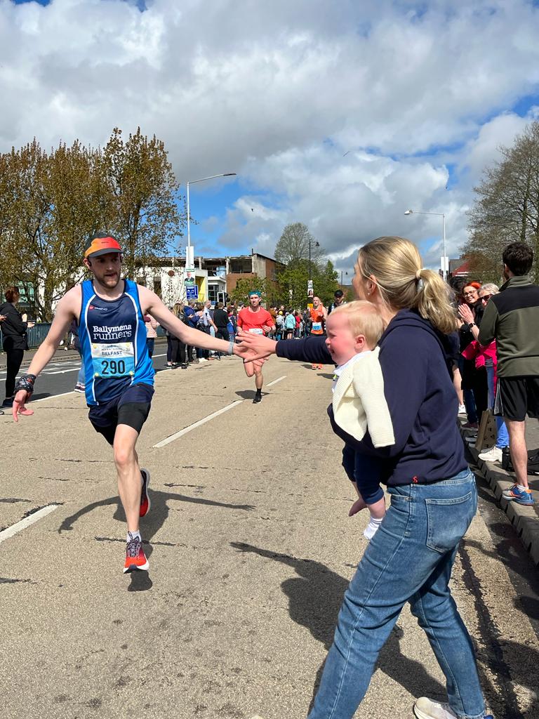 ktclarke91's tweet photo. When you get to see all the sacrifices, early starts and hard work pay off right in front of your own eyes.  Fit to burst with pride of our @colinwright89 💖 with a 19min PB @marathonbcm (ps the baby is fine she just doesn't like loud noise lol) https://t.co/JU6IZsENET