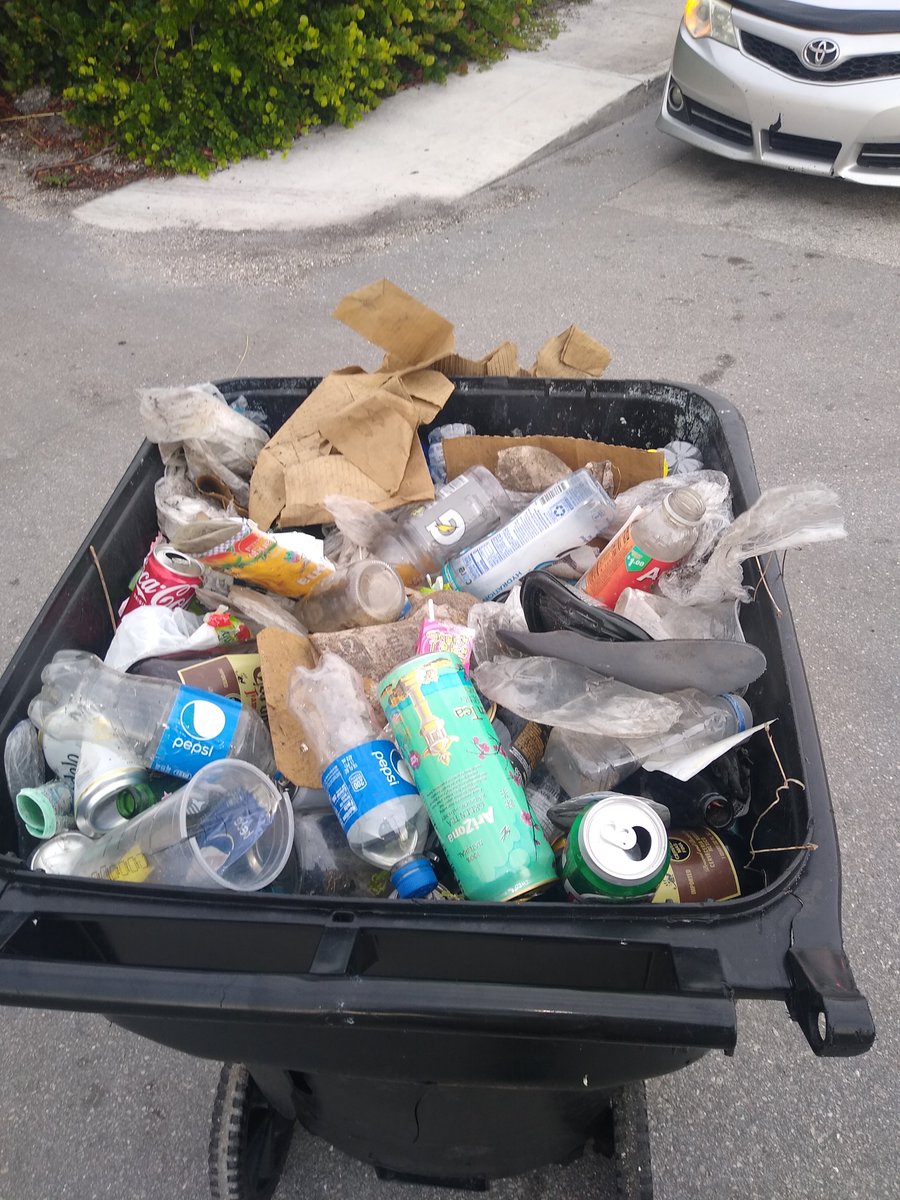 LakeWorthFBall's tweet photo. Trojans Football community service outreach. Cleaning up our community with the Tropical Ridge Neighborhood Association. https://t.co/Qj3m00aqR2