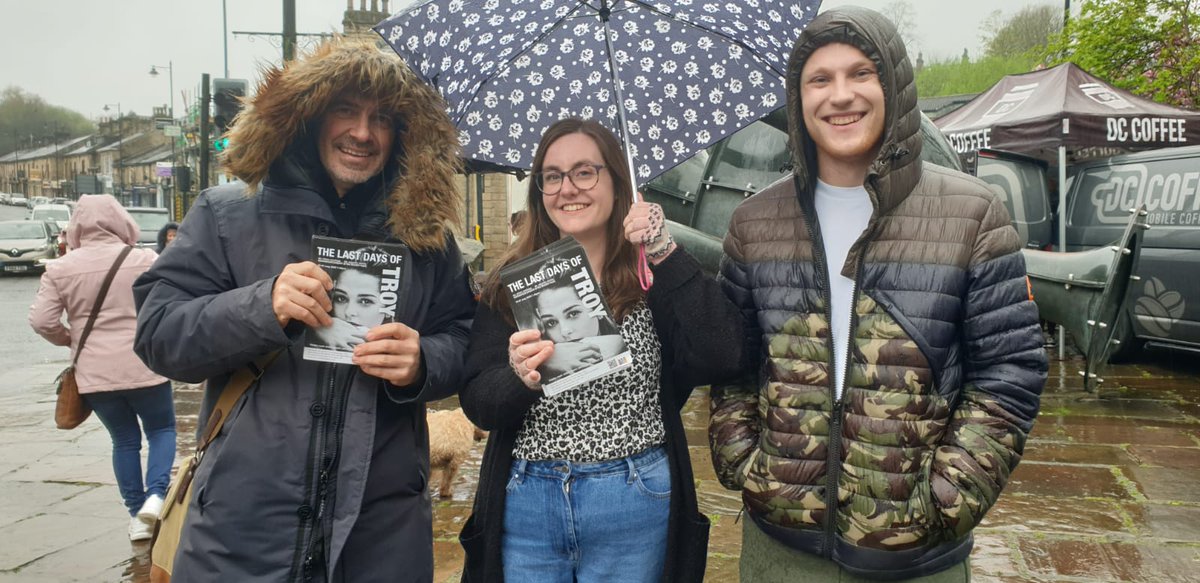RammyTheatre's tweet photo. Some of our publicity team and cast of #TheLastDaysofTroy were out at the makers market this afternoon - thank you to everyone who took time to talk to us about our gem of a theatre! Tickets on sale now: https://t.co/Kx3FK5AWH7 🥰🎭
@michaelzemap @MissDLeather @CameronWatson96 https://t.co/NCOgY4xUgP