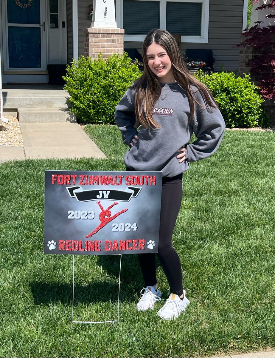 JV Redline welcomes the next member to the team, Camryn Sanker! Go Bulldogs 🐾❤️🐾