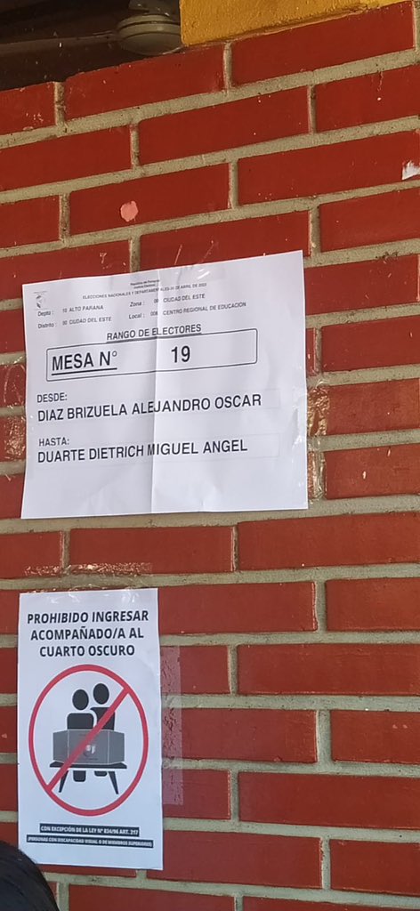 Keniahi's tweet photo. Ayuda 🙏🏼 el primer nombre que figura ahí es el de mi abuelo que falleció hace dos elecciones es normal que siga en el padrón? Que podemos hacer? https://t.co/unVMKk5iCI
