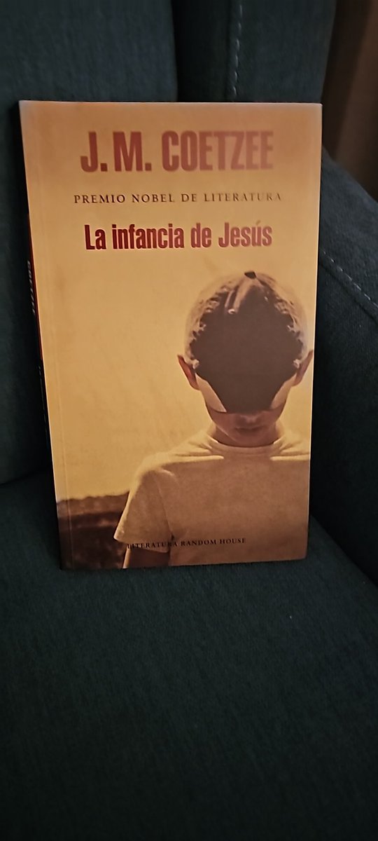 RivkaBecca's tweet photo. Iniciamos mayo con #JMCoetzee.
De este escritor sudafricano ya había leído 《Desgracia》 y 《Juventud》

@randomhouse 
@megustaleermex https://t.co/QeSnpOtveQ