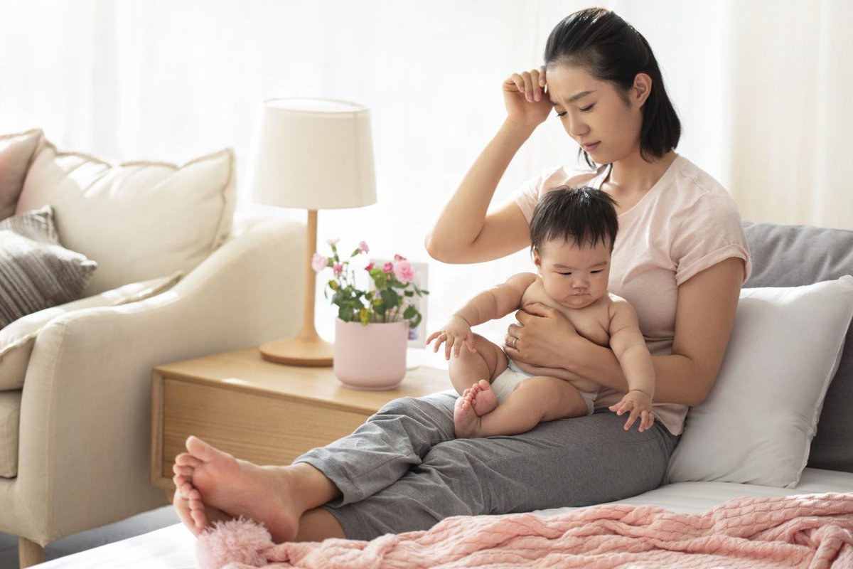 Surviving Postpartum: Essential Tips for New Mothers to Manage Stress and Anxiety

Know more: uniquetimes.org/surviving-post…

#uniquetimes #LatestNews #newmothers #postpartum #DepressionIsNotAJoke #mentalhealth #supportsystem #professionalhelp