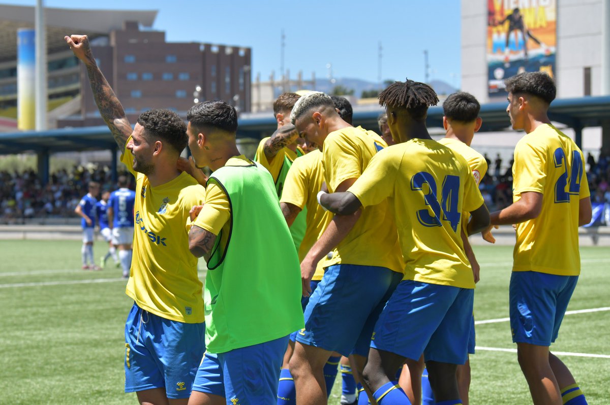 UDLP_Cantera's tweet photo. ¿Quieren ver las fotos de la victoria de Las Palmas Atlético? 🙄

¡Pues aquí las tienen! 😍

#LasPalmasAtlético | #VamosUD 💛💙 https://t.co/uUbLc68gyf