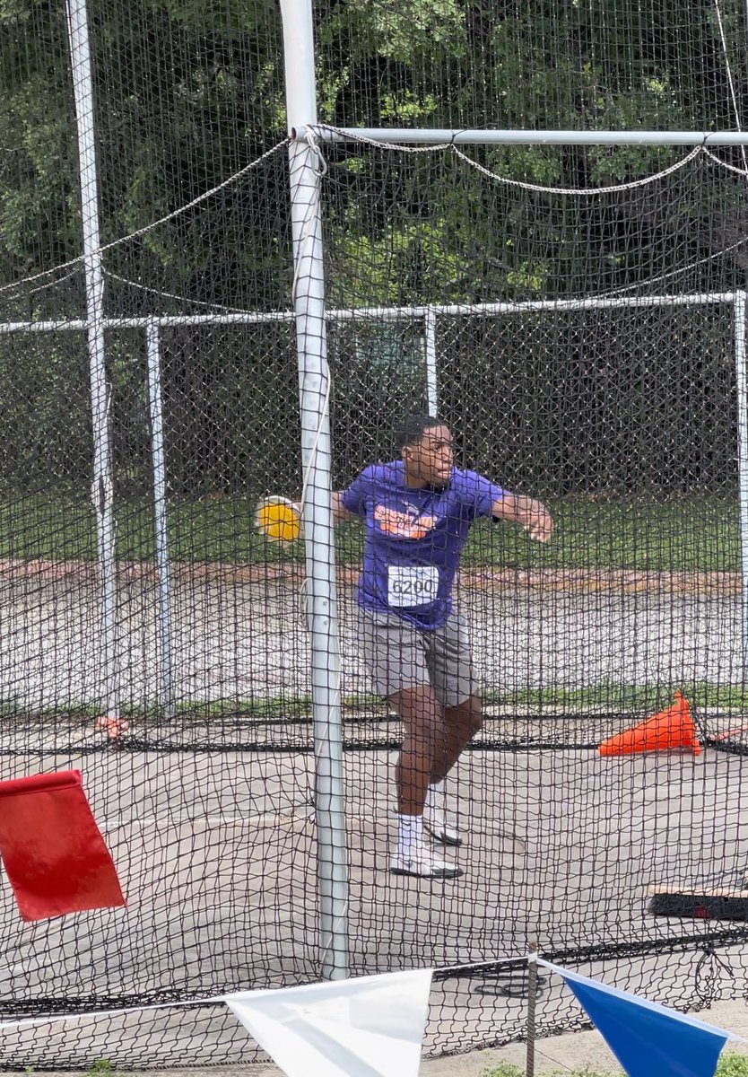 CoachSapien's tweet photo. @CoachMSaldana Really proud of all the falcon throwers that competed this year and represented @EHSTrack_ especially @CalebEmery12 and Kiana at the 1-6A regional meet in Arlington. Thank you for a great season. #Falconthrows https://t.co/AYgY5WrbUr